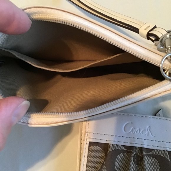 Coach Off-White Leather Zip Wristlet and Vintage Mini Wallet - Picture 3 of 8